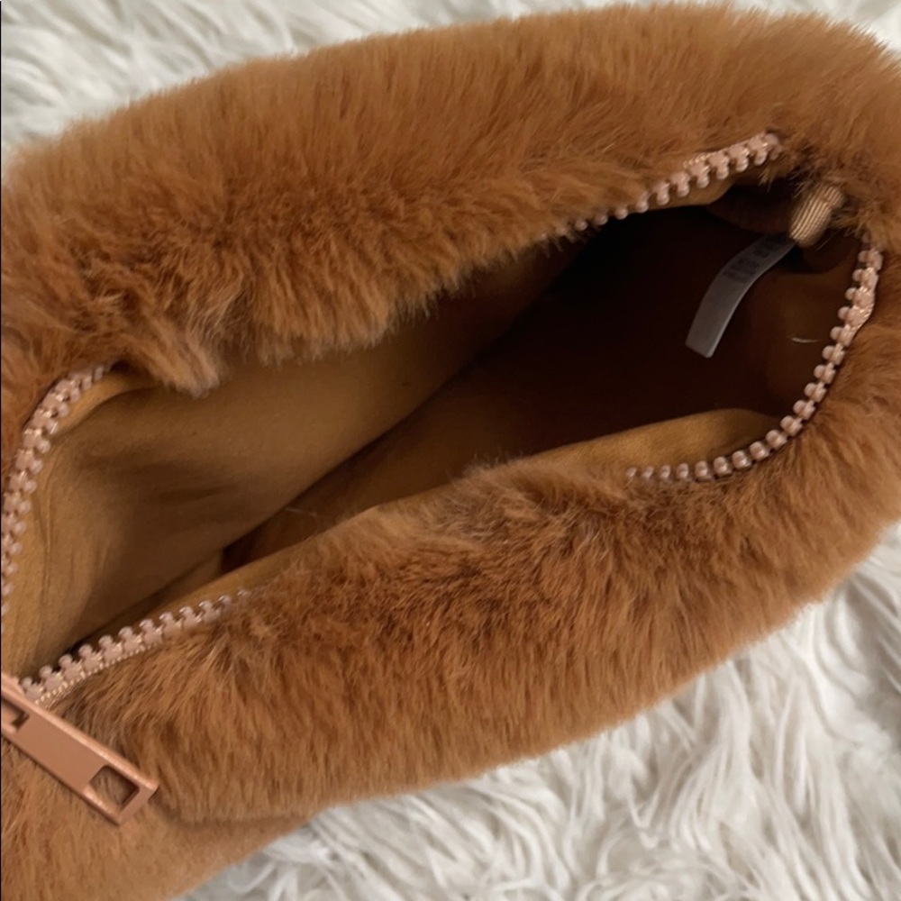 Handbag - Picture 3 of 5